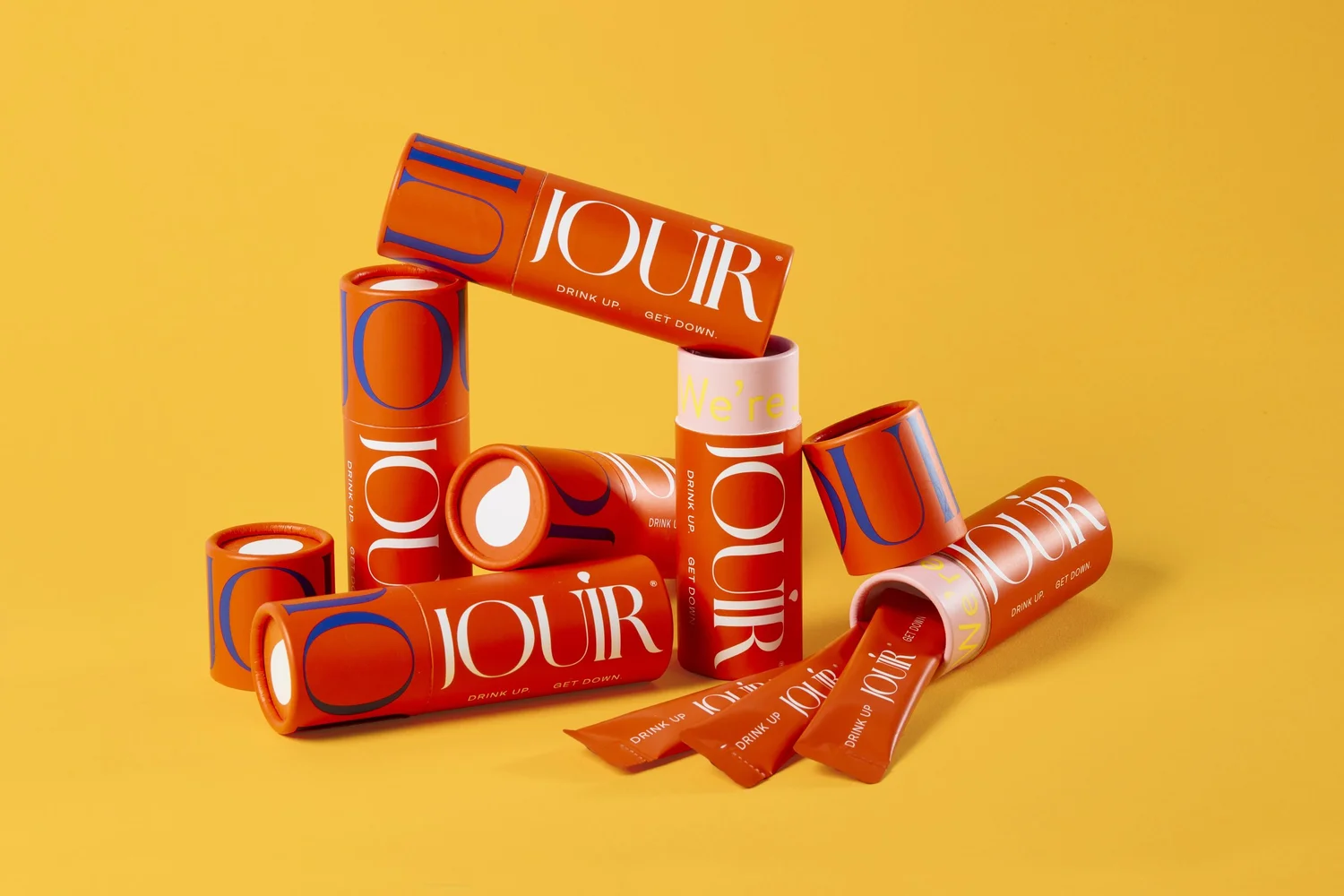 Jouir tubes on yellow